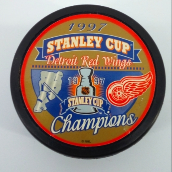 1997 Stanley Cup Detroit Red Wings NHL Championship Champions Hockey Puck - Picture 1 of 4